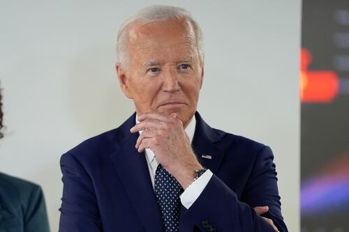 Joe Biden dice que él es “la primera mujer negra en trabajar junto a un presidente negro”