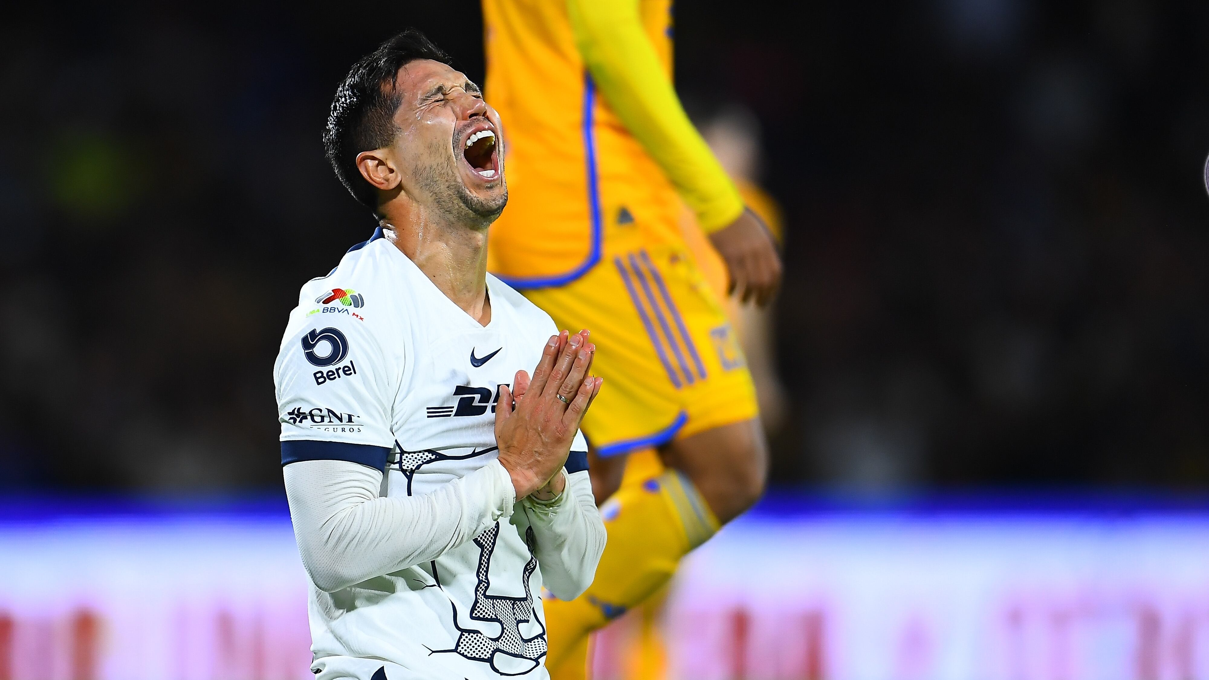 Jesús Molina jugó tres torneos con Pumas.