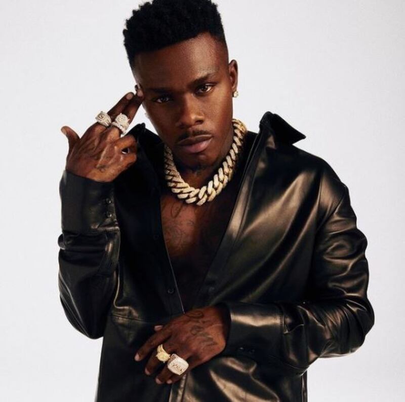DaBaby pide disculpas tras declaraciones discriminatorias