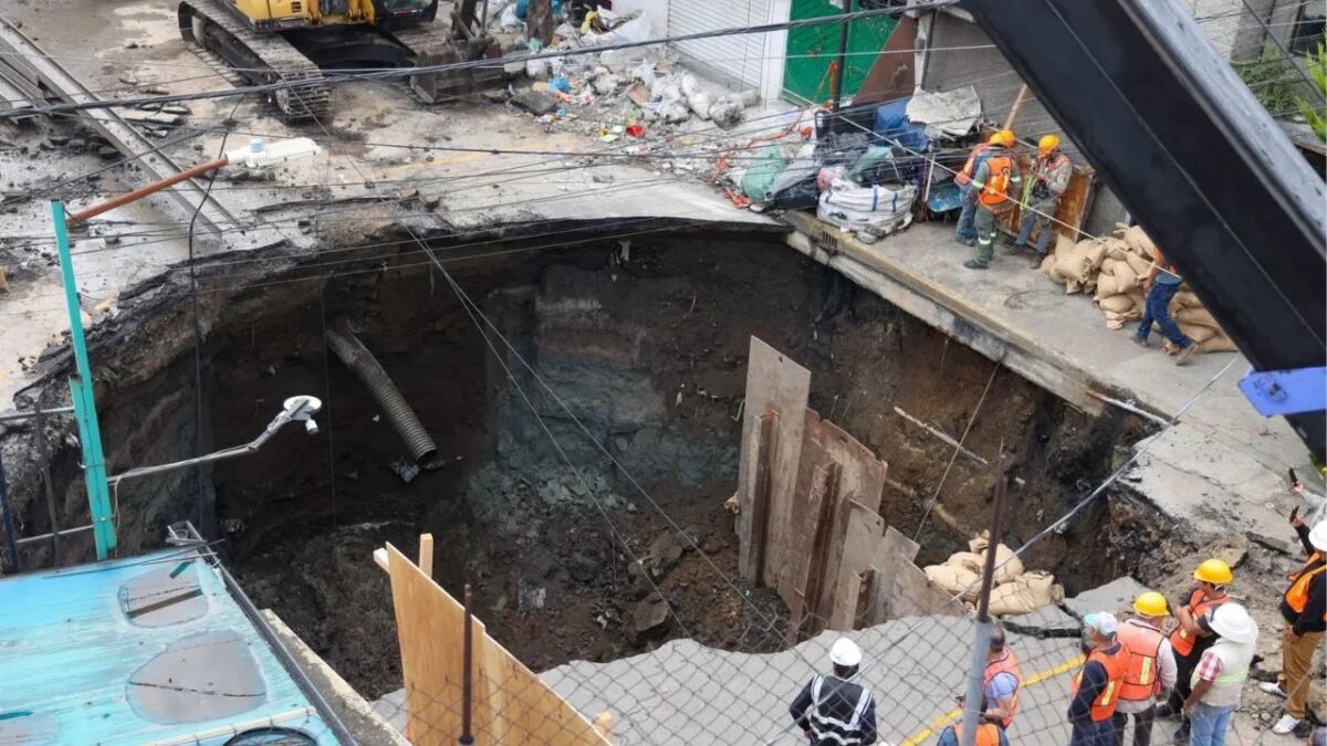 Socavón en Iztapalapa