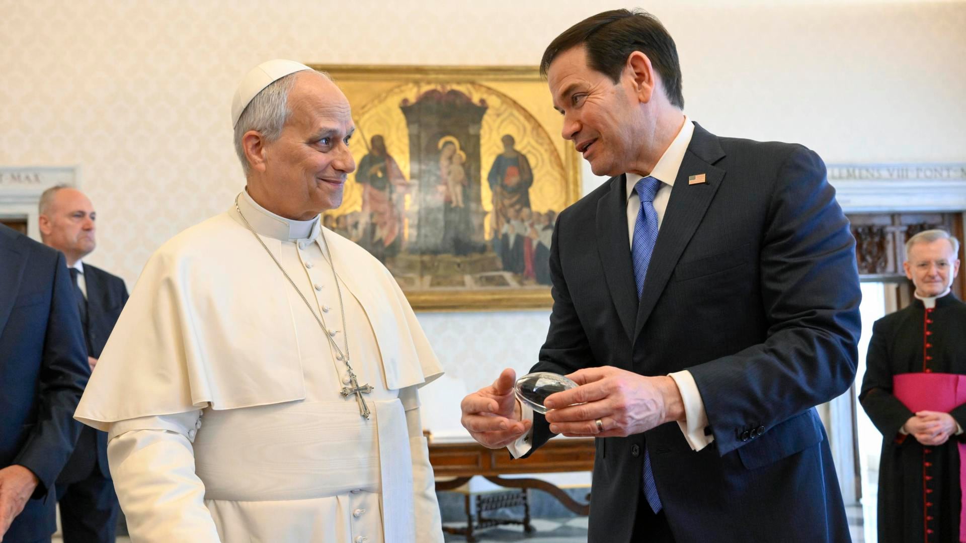 Rubio manifiesta ante León XIV su "compromiso" por la paz y buena relación con el Vaticano