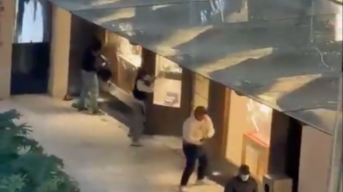 Asaltan Plaza Antara