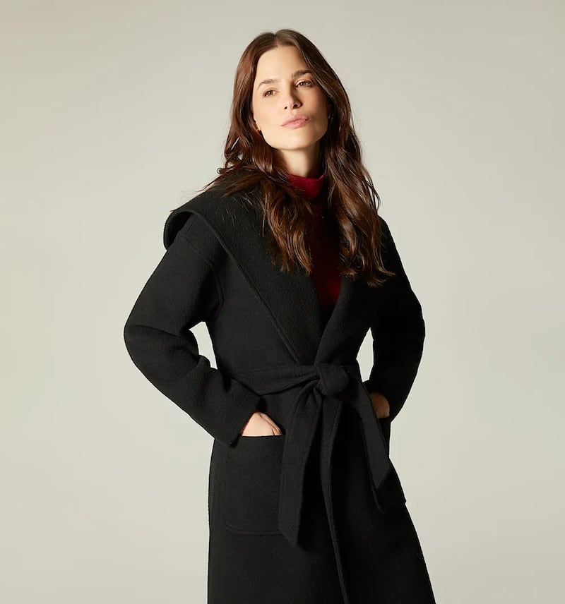 La marca colombiana Studio F presenta, con la guía de Michelle Salas, las claves de su nueva colección, donde destacan siluetas versátiles, colores sofisticados y piezas que se adaptan a distintos estilos de vida