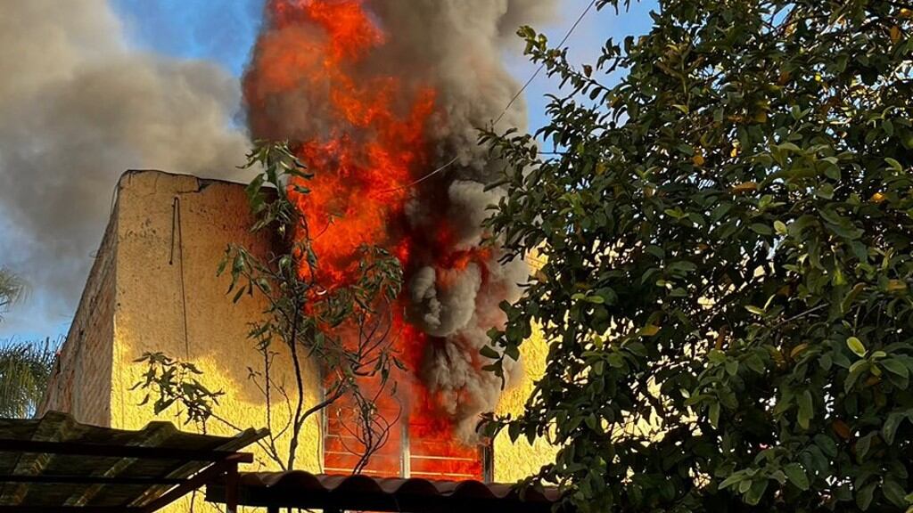 El fuego se propagó por toda la vivienda.