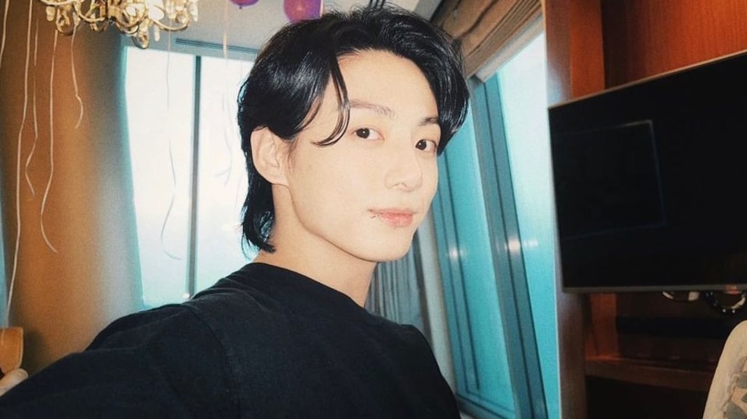 El idol surcoreano presenta su colaboración en solitario llamado Dreamers.