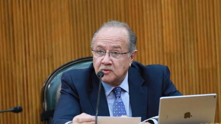 Navarro es acusado de no publicar en el Periódico Oficial más de 60 decretos.