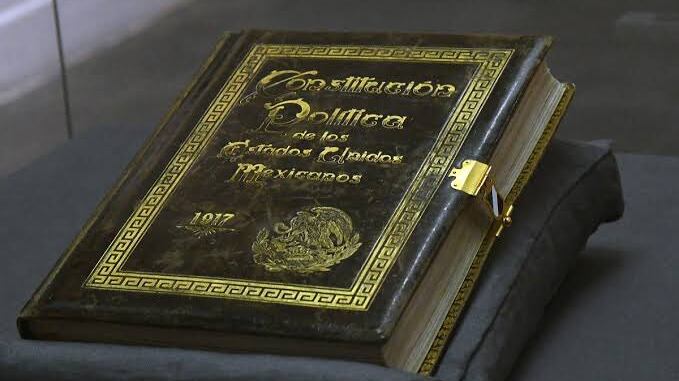 Constitución en México.