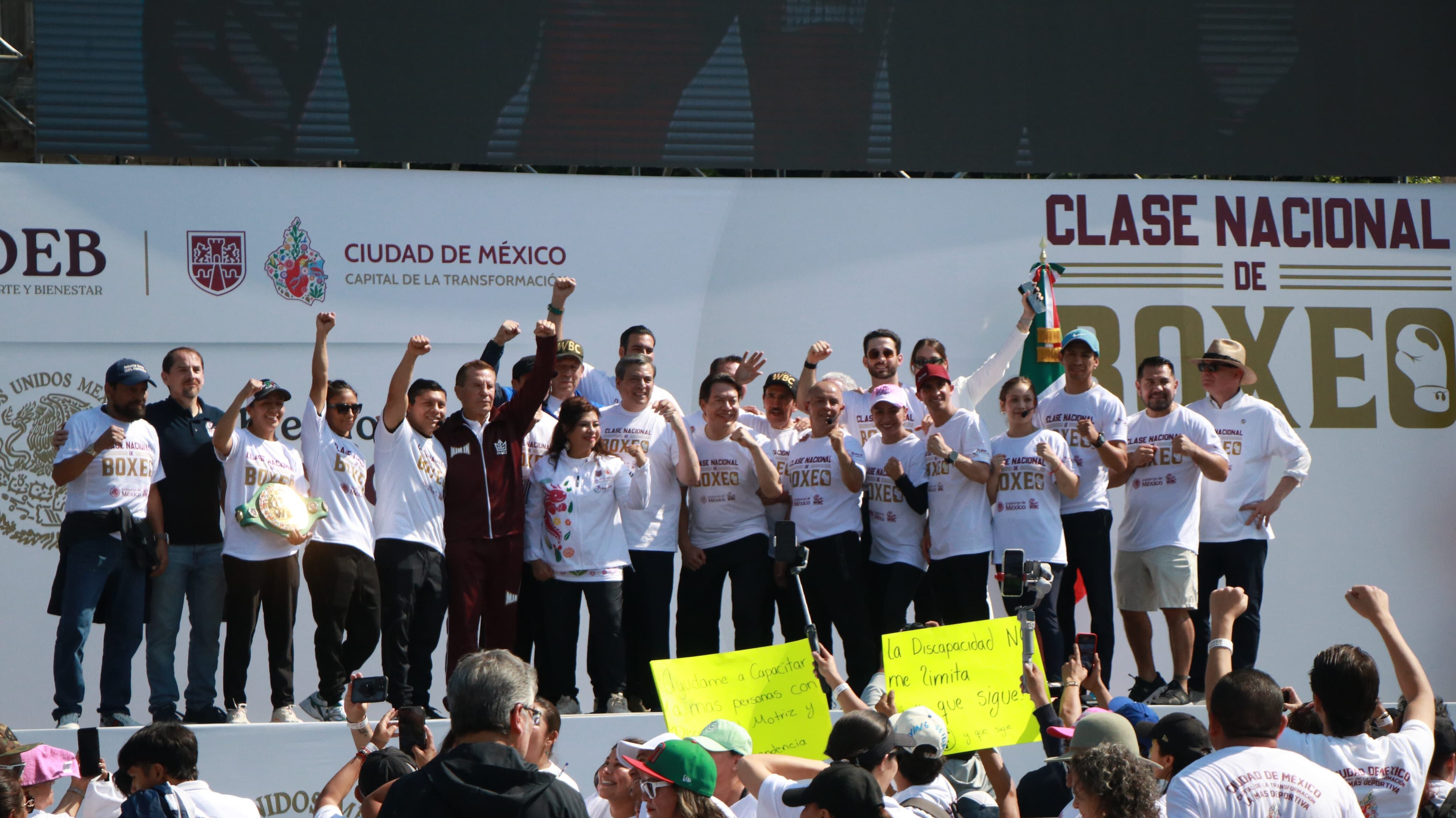 Julio César Chávez encabezó la Clase Nacional de Boxeo.