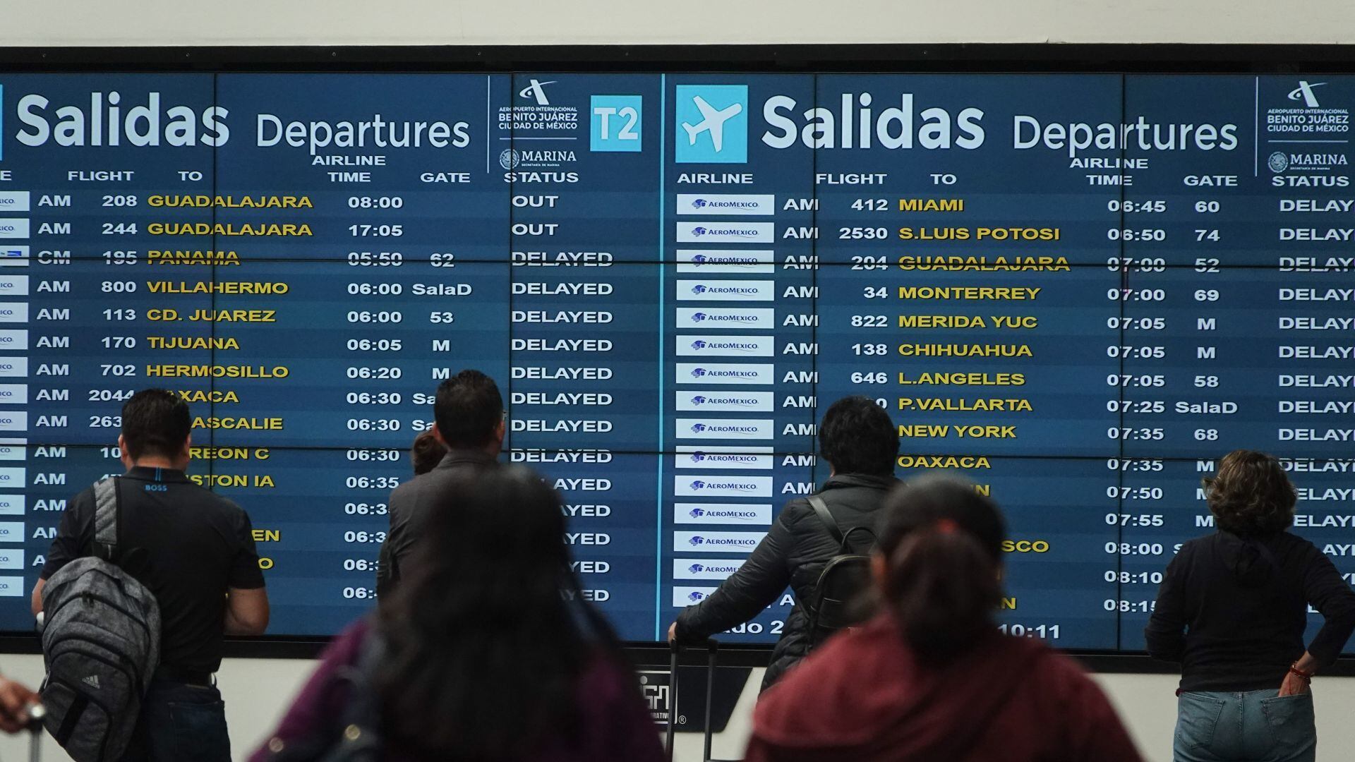 Se cancelaron vuelos en el AICM debido a la actividad volcánica del Popocatépetl (Cuartoscuro).