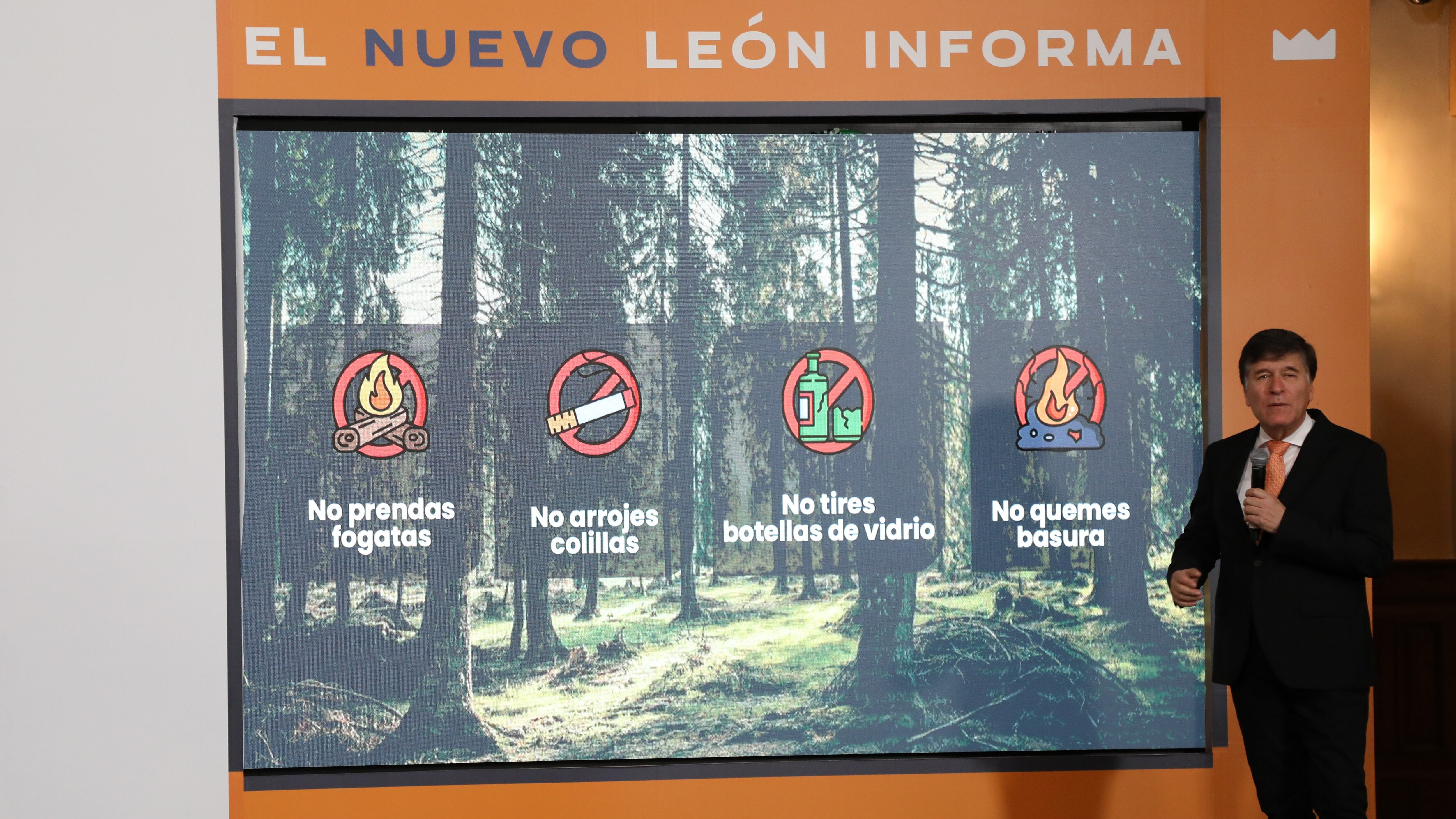 Martínez dijo que los vapores al cargar gasolina en horas de más alta temperatura generaría vapores que podrían afectar la calidad del aire.