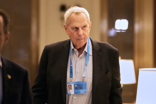 ¿Jeffrey Epstein tacleó al copropietario de los Giants, Steve Tisch? NFL investigará su relación