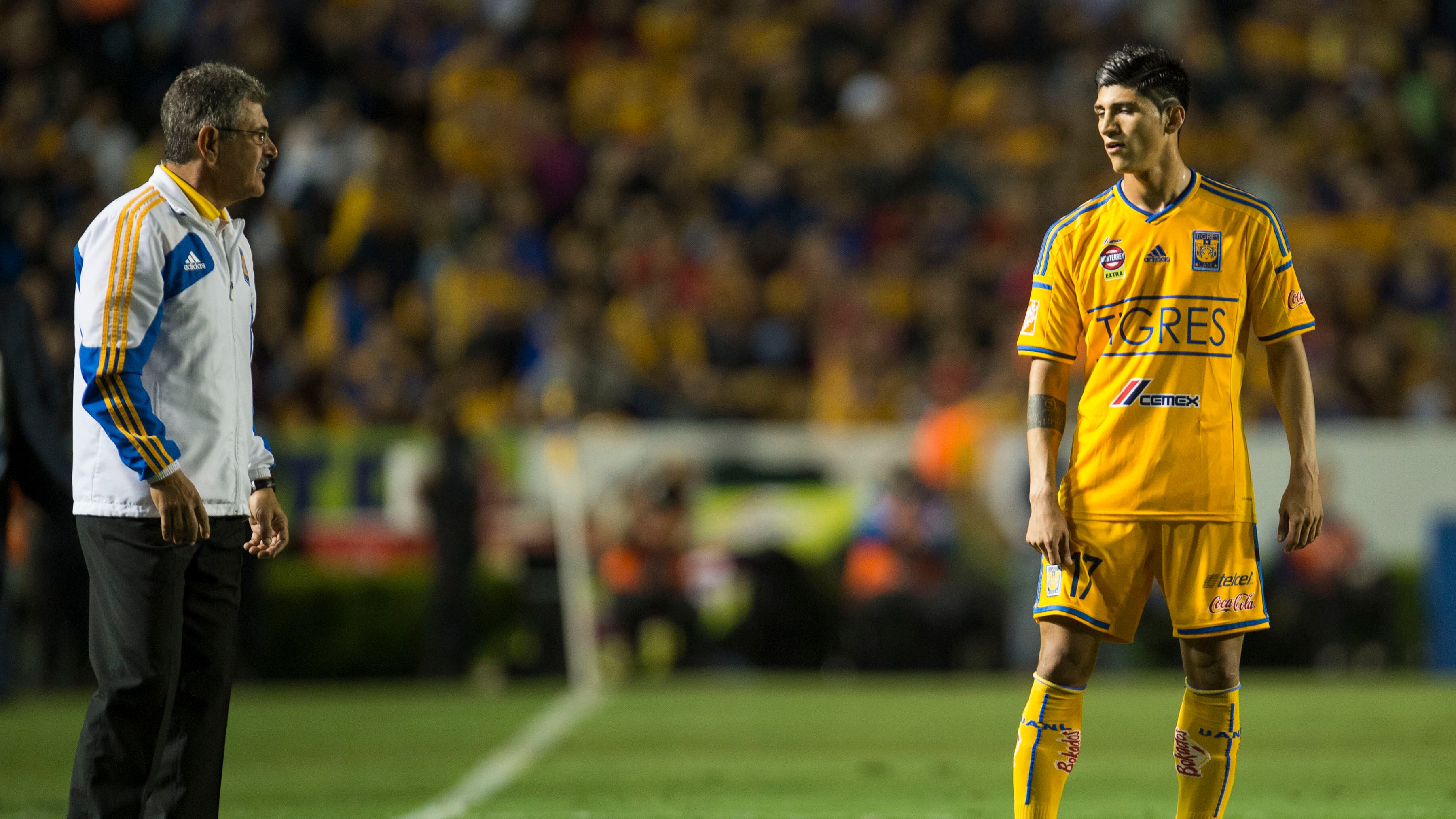 Ricardo Ferretti dirigió a Alan Pulido de 2011 a 2015.