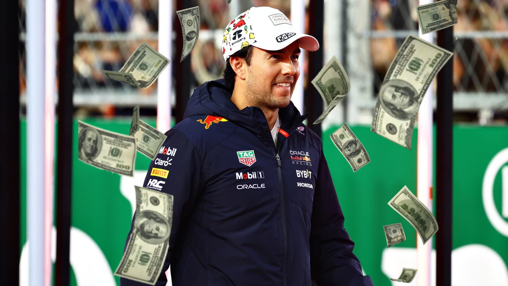 Checo Pérez cobraba más de 10 millones de dólares anuales con Red Bull.