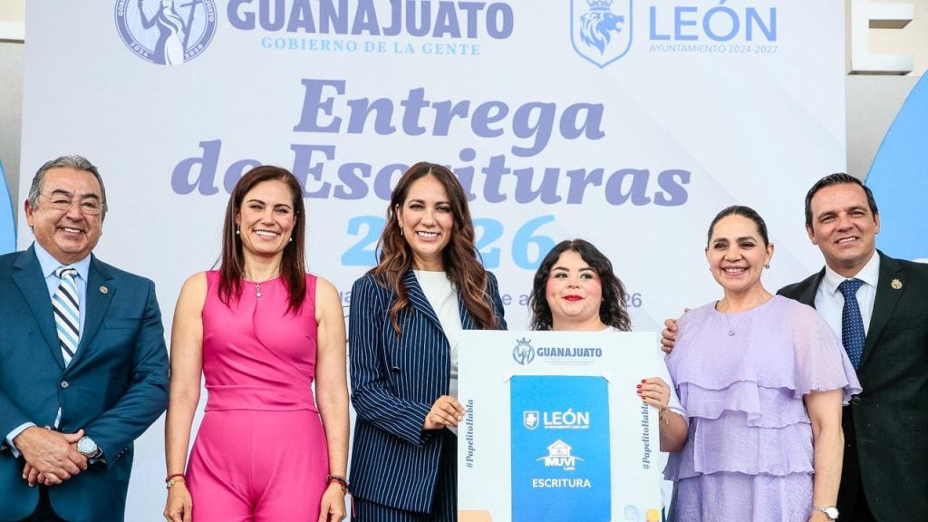 León suma más de 700 títulos de propiedad; el programa Papelito Habla impulsa certeza jurídica con 300 nuevas escrituras entregadas