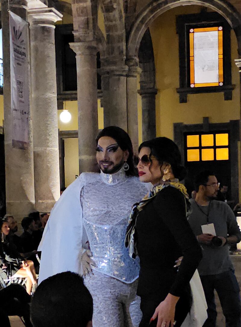 La pasarela contó con los diseños de Benito Santos, Aviesc y Daniel Mindiola.