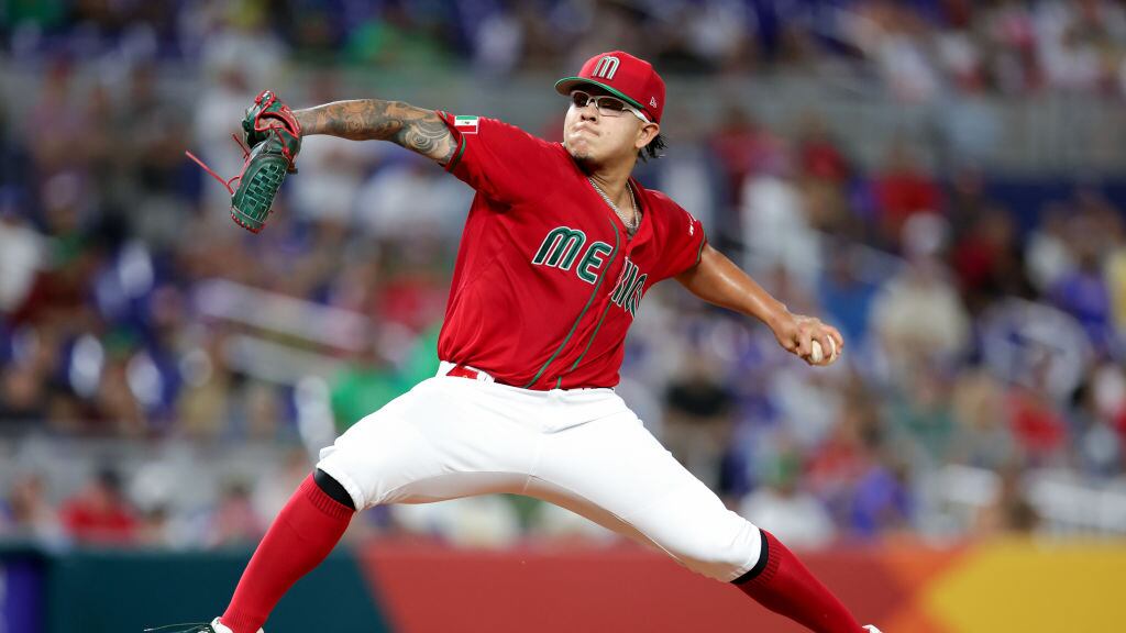 Julio Urías