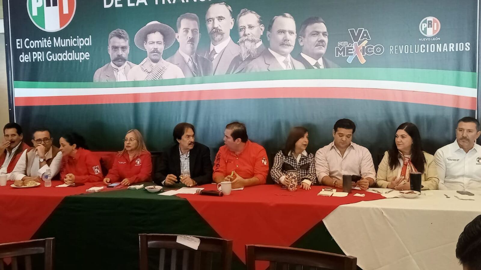 El Desayuno Revolucionario se desarrolló en las instalaciones de la Expo Guadalupe.