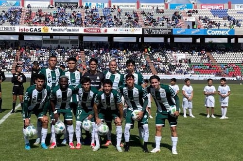 VIDEO: Jugadores de Santos Laguna se agarran a golpes en pleno partido