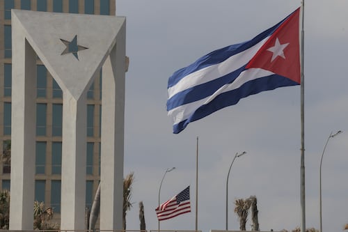 Embajada de Estados Unidos en Cuba lanza alerta de seguridad por apagones y protestas en La Habana