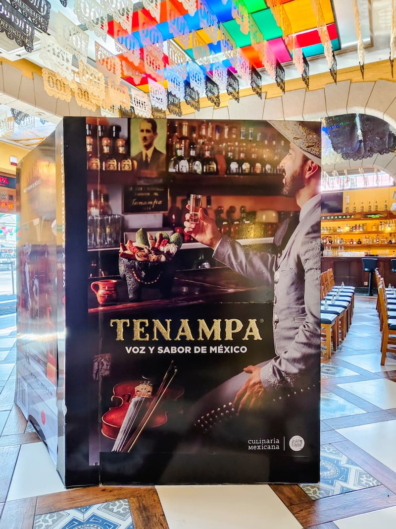 100 años cantina Tenampa