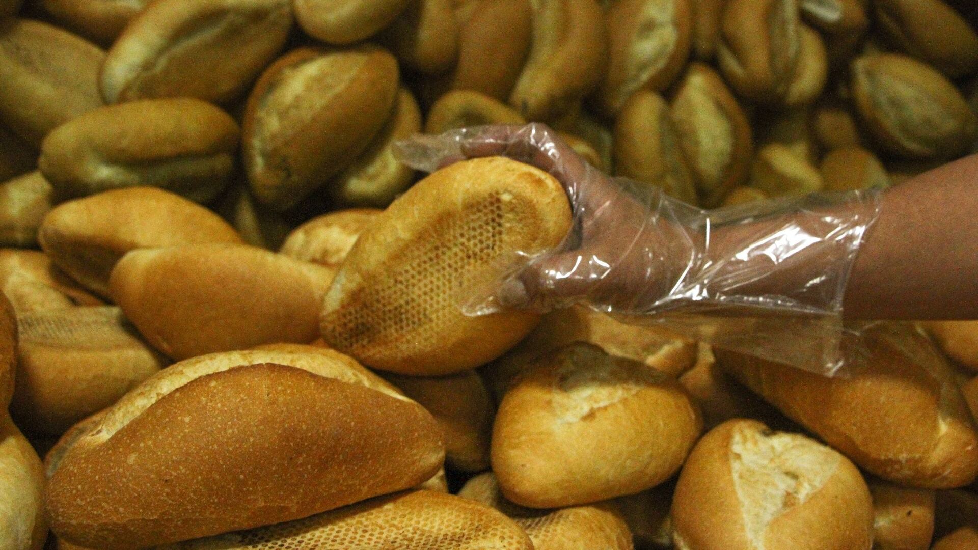 El precio de insumos del pan como harina, huevo, mantequilla, azúcar y gas se encarecieron hasta 34% en el último año, reportan las cifras oficiales.