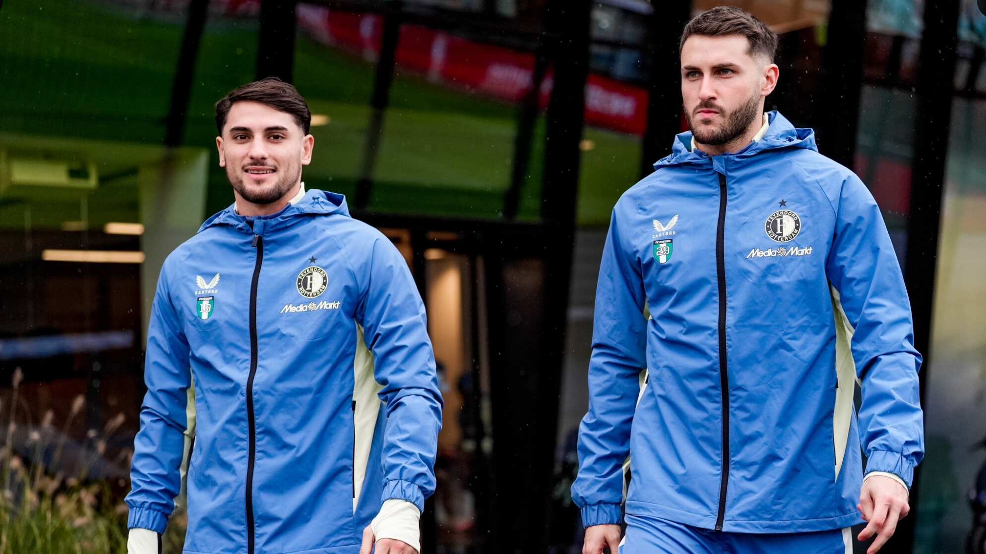 Santiago Giménez vuelve a la actividad después de dos meses de lesión.