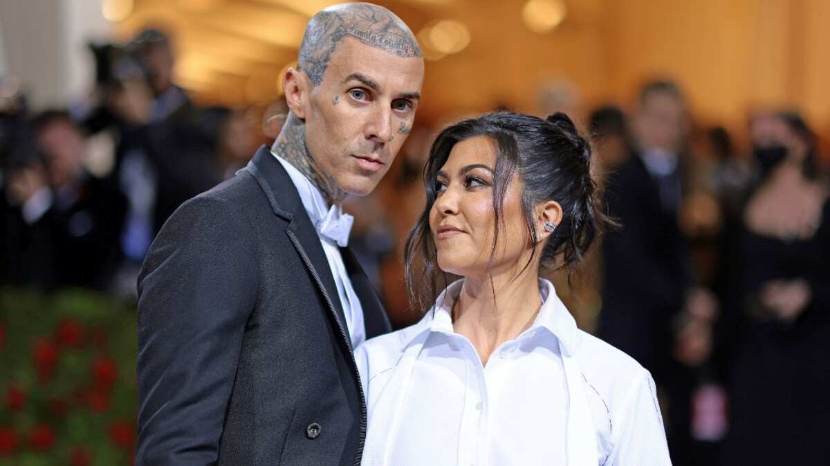 Kourtney Kardashian y Travis Barker están esperando a su primer hijo en común