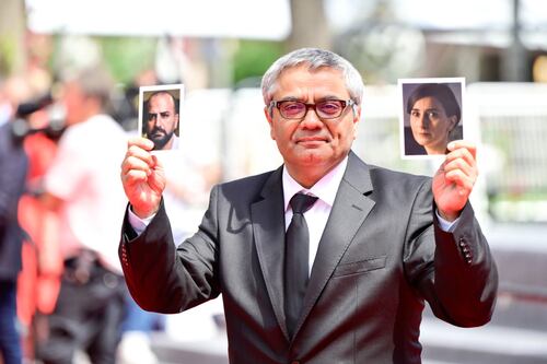 Director de cine condenado en Irán asiste a los Premios Oscar