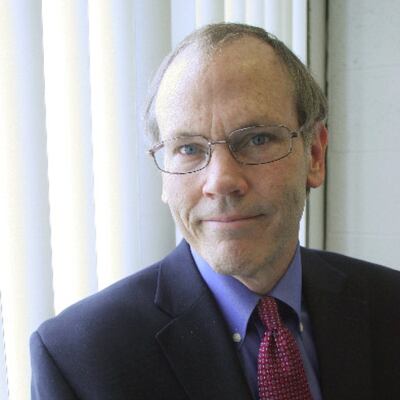 Alexander Hinton, director del Centro para el Estudio del Genocidio y los Derechos Humanos y profesor distinguido de Antropología en la Universidad de Rutgers de Newark.