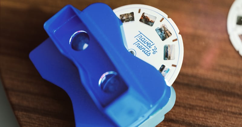 Los mexicanos están redefiniendo lo que significa viajar. Nuevos destinos como Pekín, Phuket y Montevideo se posicionan entre los favoritos, mientras el turismo emocional marca el rumbo del próximo año