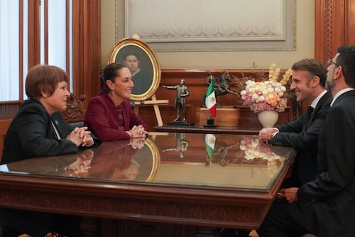 Sheinbaum recibe a Emmanuel Macron, presidente de Francia, en Palacio Nacional