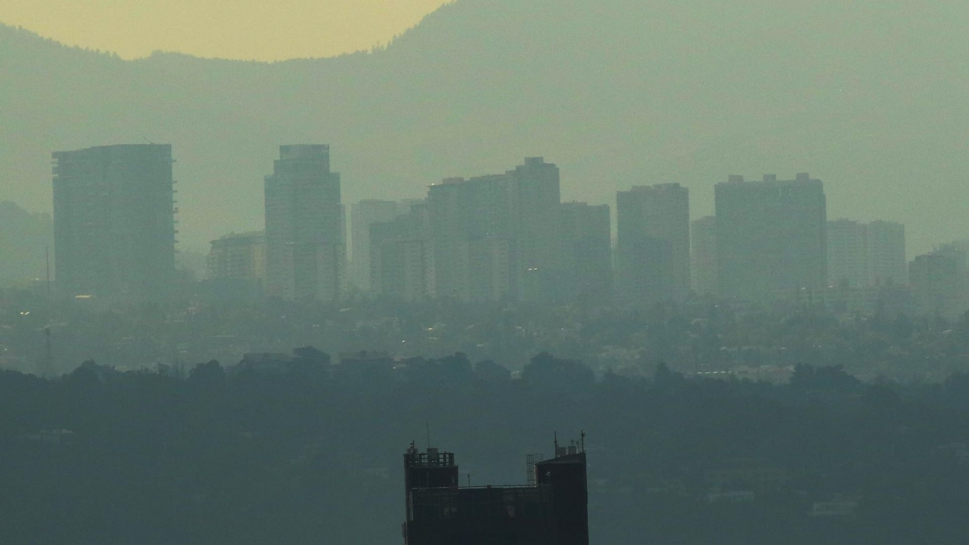 Viento aún no consigue dispersar contaminantes; se mantiene fase 1 de contingencia