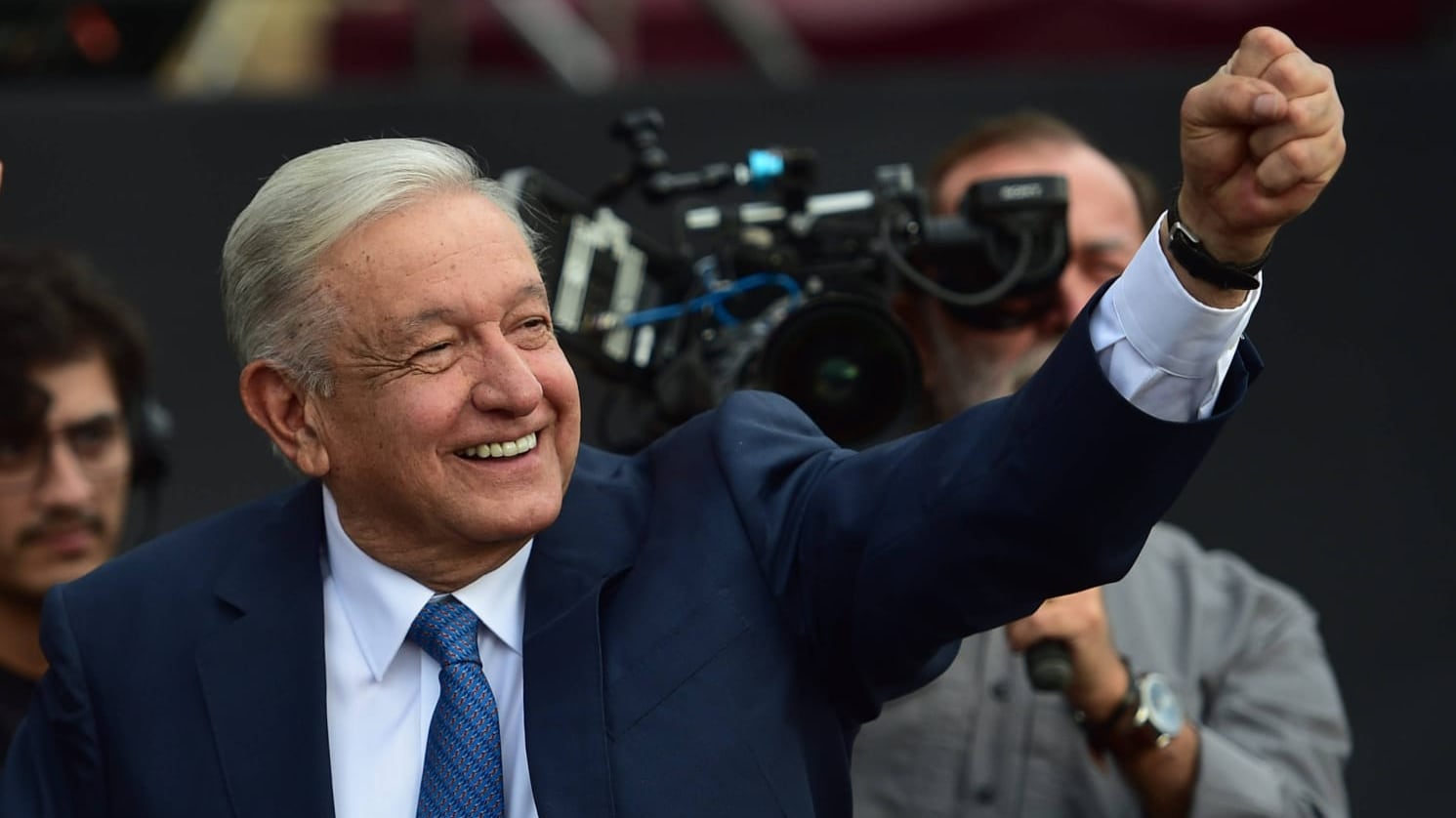 El presidente Andrés Manuel López Obrador (AMLO) encabeza el ‘AMLOFest’ en el Zócalo de la Ciudad de México.