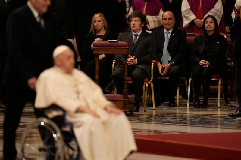 Se reunió con el papa Francisco en la canonización de mama Antula. (AP)