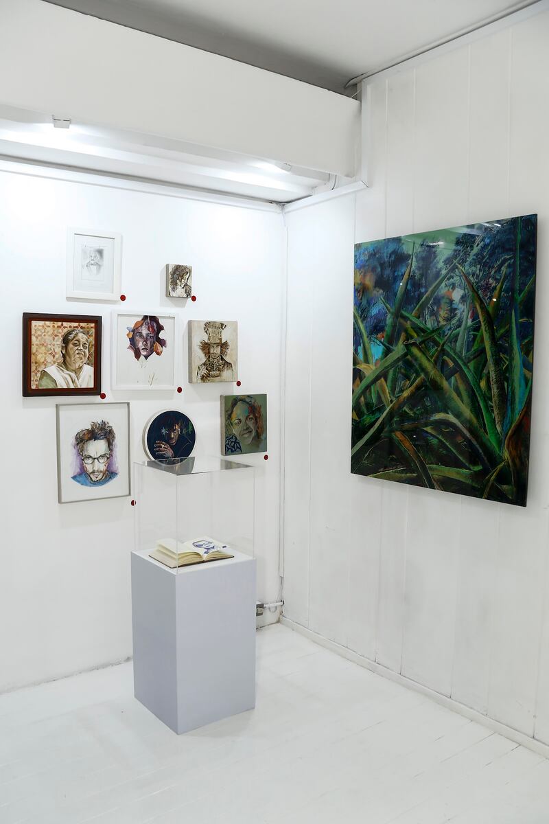 "Ventanas Nouménicas", exposición de 33 piezas escultóricas de Paola Pineda en la LMI Gallery