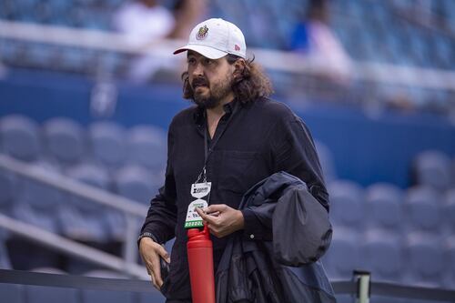 “Vende al equipo, Amaury, damos risa”: Chivahermanos estallan tras renuncia de Fernando Hierro