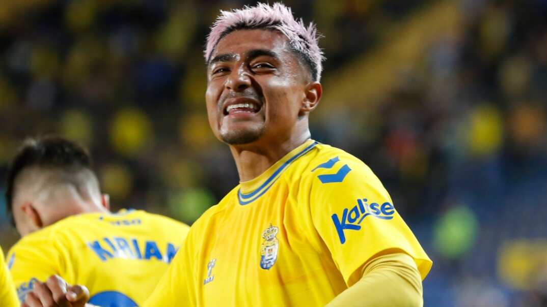 Julián Araujo marcó su segundo gol en Europa.