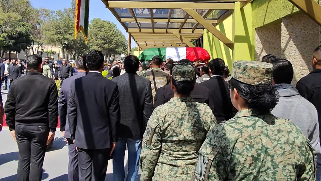 Los funerales se realizaron en instalaciones de la Defensa, en medio del luto por la muerte de 25 agentes en agresiones atribuidas al CJNG.
