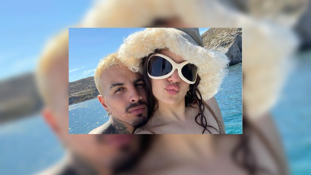 El cantante boricua y la artista española tiene más de 2 años de relación