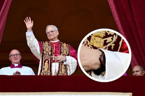 Tiempo sagrado: los relojes de los papas y el modelo que escogió León XIV en su aparición