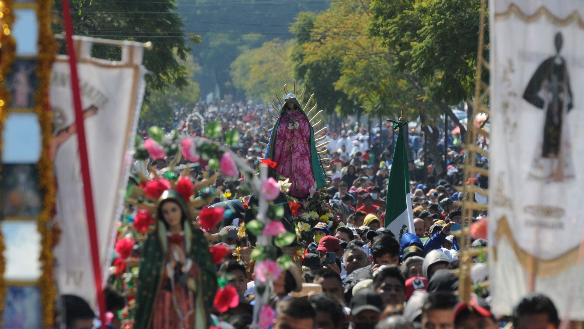 Miles de peregrinos acudieron a la Basílica de Guadalupe en el marco de la celebración de la Virgen del Tepeyac. Foto: Cuartoscuro