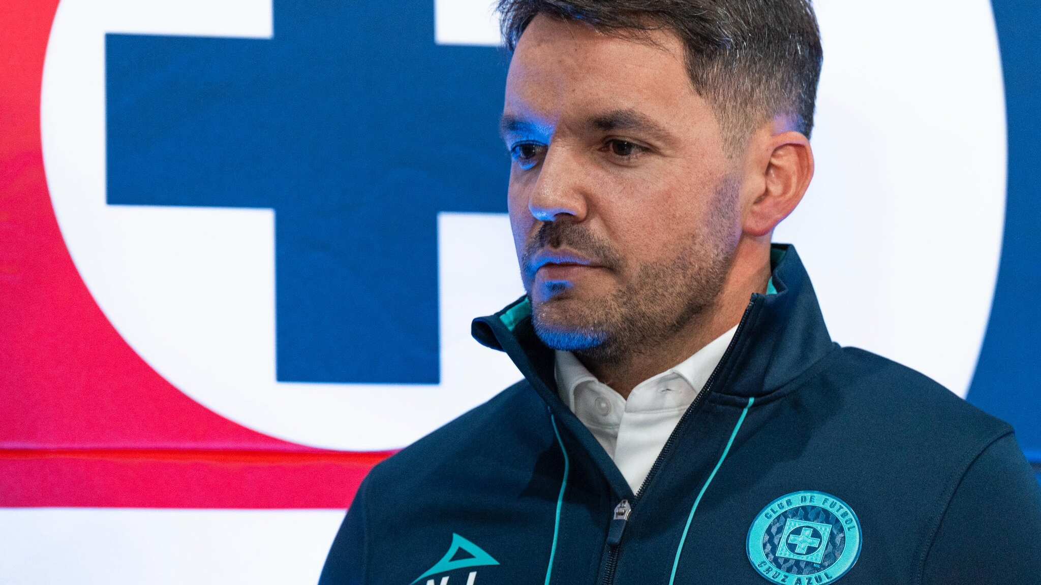 Nicolás Larcamón es presentado con Cruz Azul