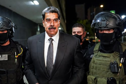 ¿Maduro ya lo sabía? El decreto que firmó el día de su detención y que anticipa un ataque de EE. UU.