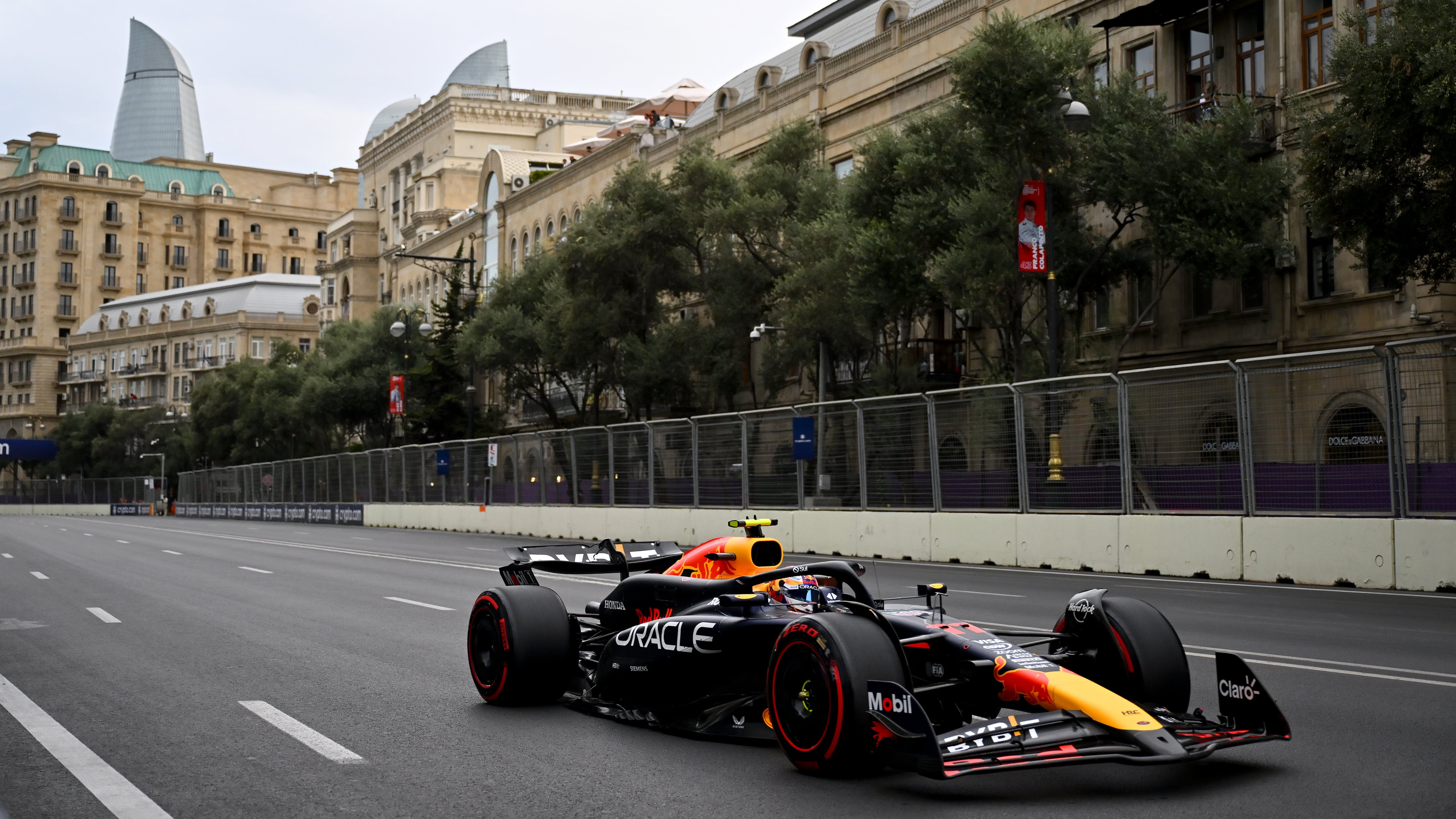 Checo Pérez busca cortar mala racha en F1 en Bakú.