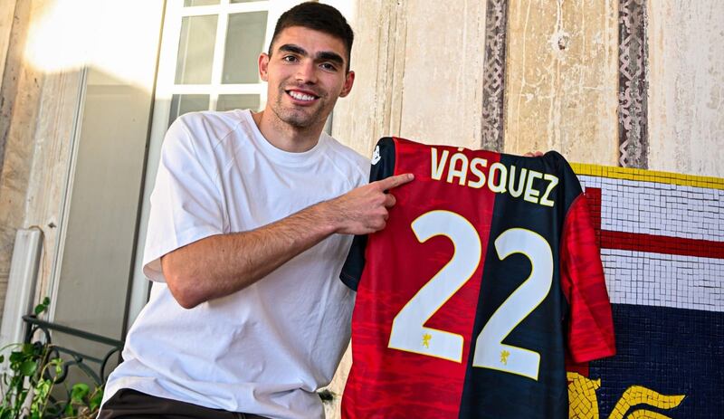 Johan Vásquez seguirá en la Serie A.