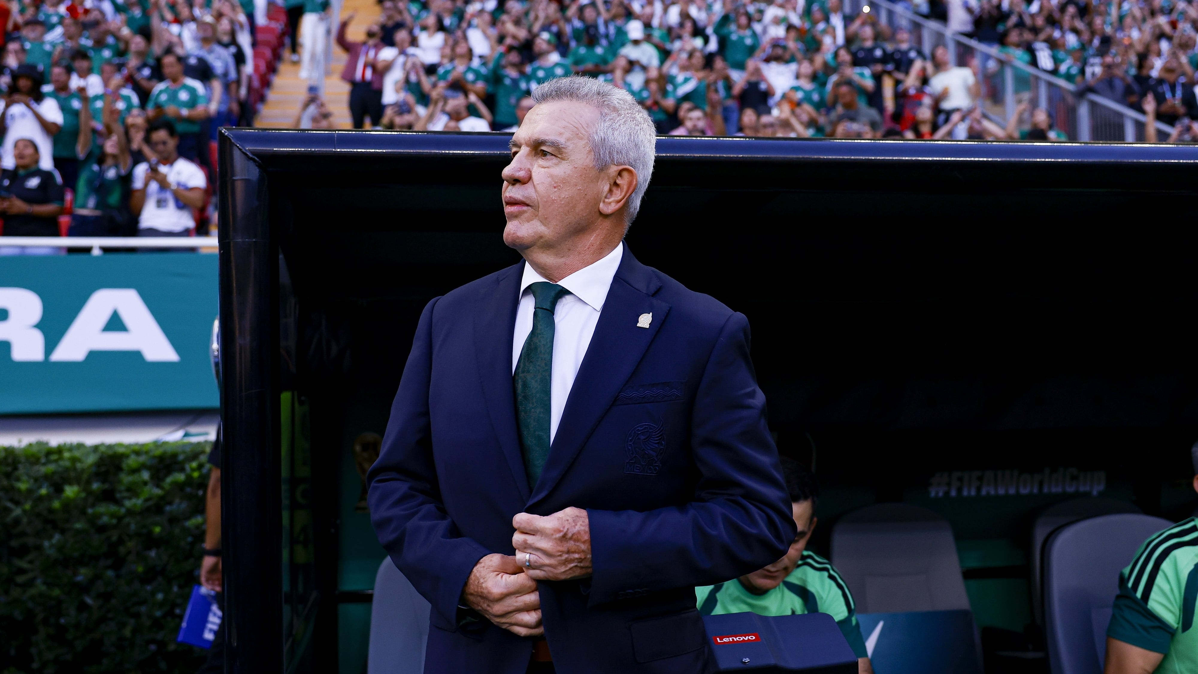 Javier Aguirre está dirigiendo su tercer Mundial con México.