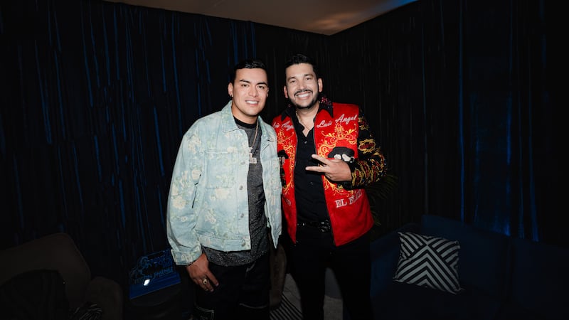El artista colombiano hizo historia como el primer cantante de música regional popular en llenar el estadio El Campín, donde onvoó a 45 mil personas