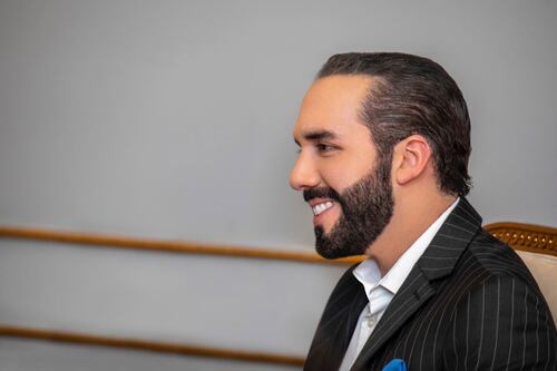 Nayib Bukele, “el dictador cool” que esquivó la Constitución para buscar la reelección en El Salvador