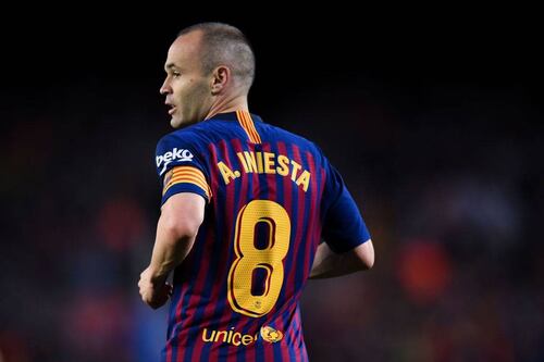VIDEO: Iniesta da su última cátedra en el Camp Nou con triunfo del Barcelona