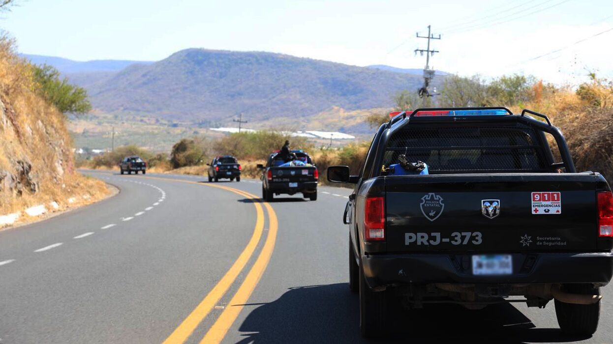 Más de 100 elementos de diferentes corporaciones acudieron al refuerzo de la zona.